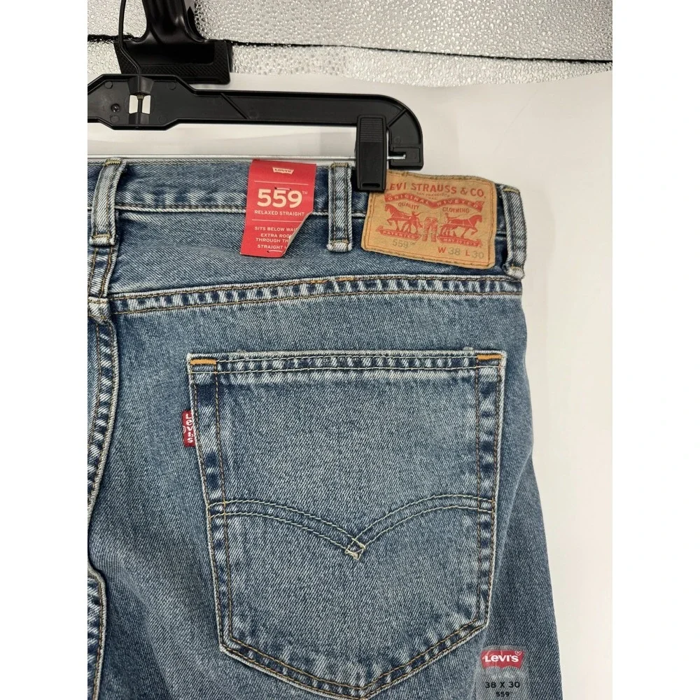 Levis levis 559